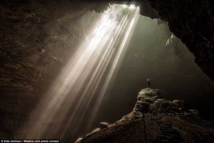 Gua Jomblang di Yogya Raih Juara Kontes Foto `It`s Amazing Out There`